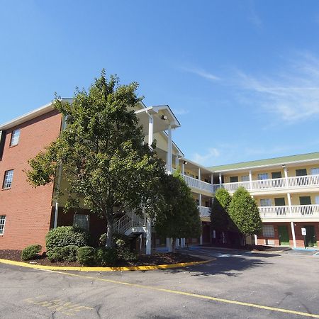 Sun Suites Of Chesapeake Exterior foto