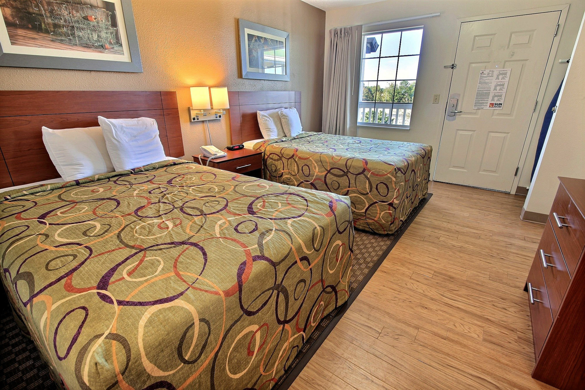 Sun Suites Of Chesapeake Exterior foto